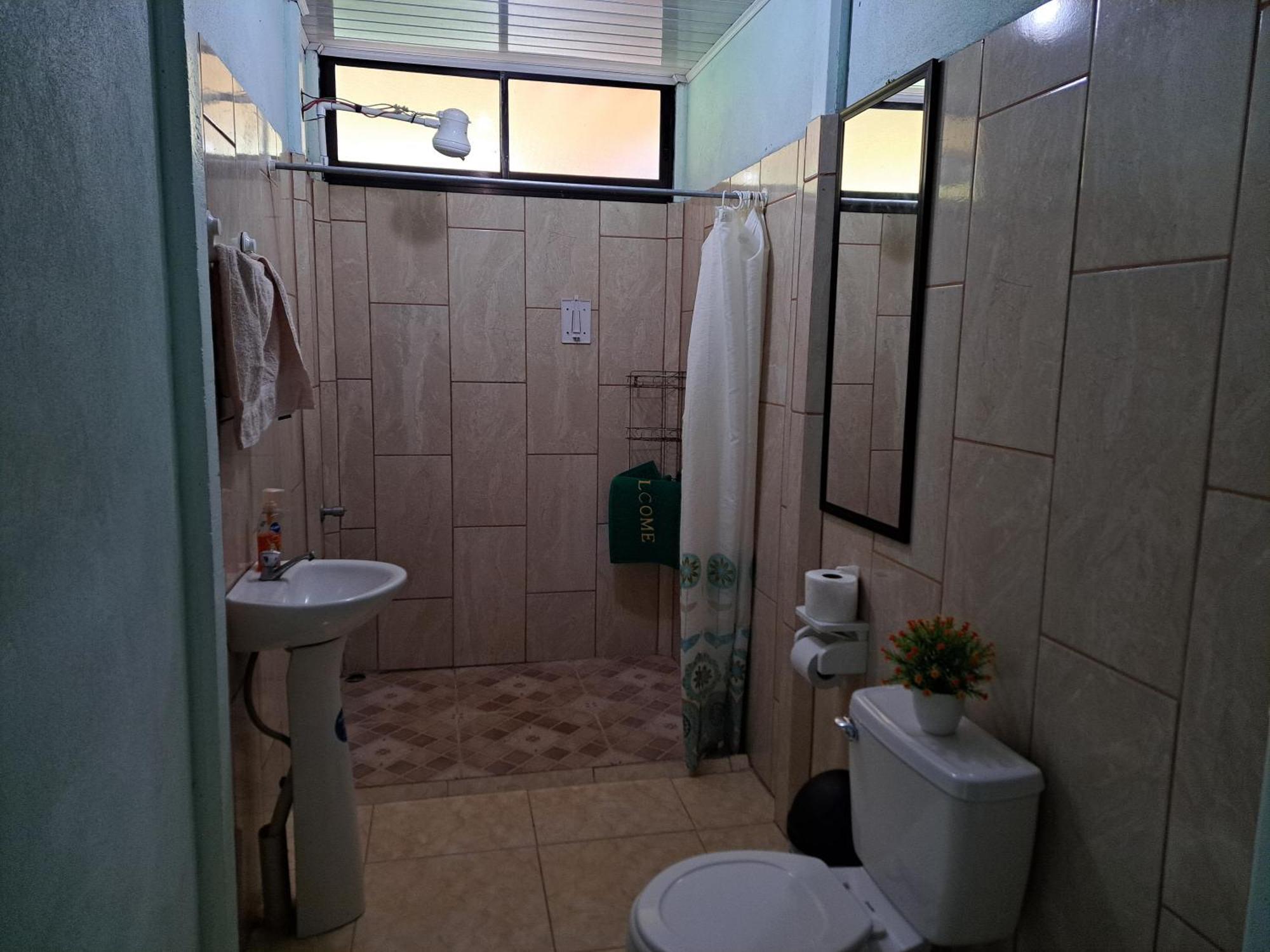 Hospedaje Luis Y Ana Pejibaye Habitación foto